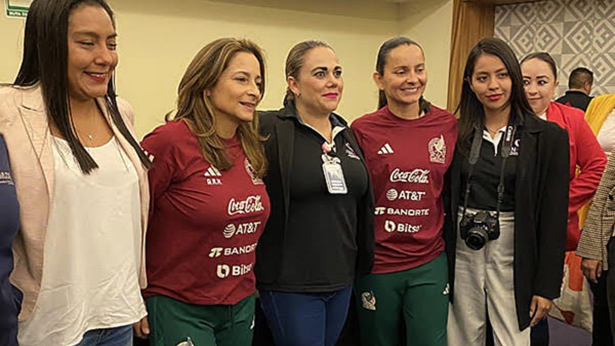 Andrea Rodebaugh y Jimena Rojas dialogaron con integrantes del Instituto para las Mujeres Guanajuatenses